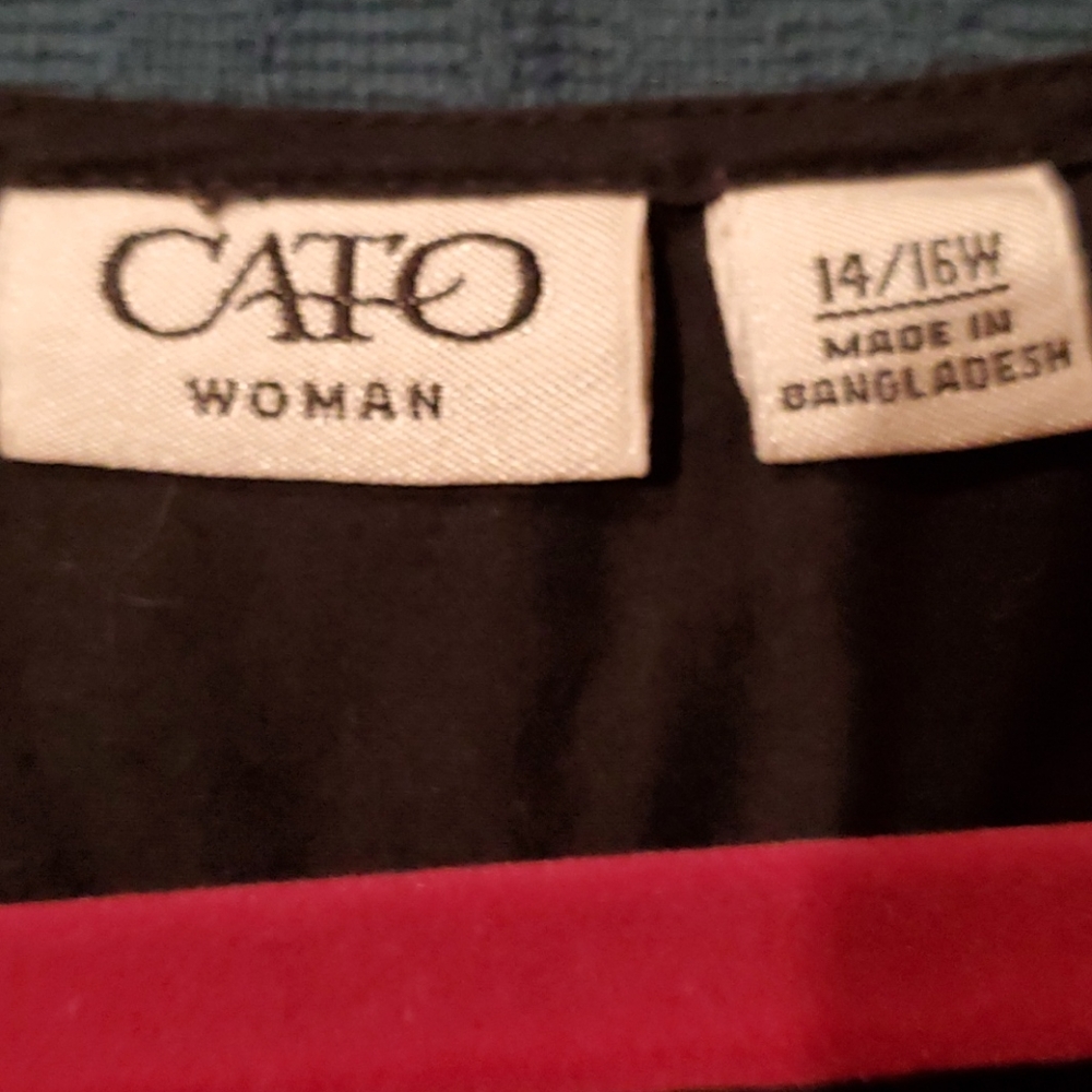 Sleeveless black, white and red poppy blouse - Picture 3 of 3
